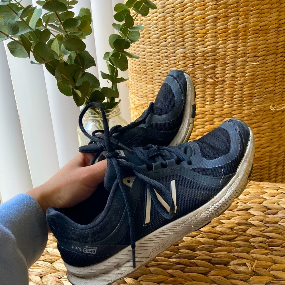 NIKE FUEL CORE RUNNING ATHLETIC WORKOUT SHOES